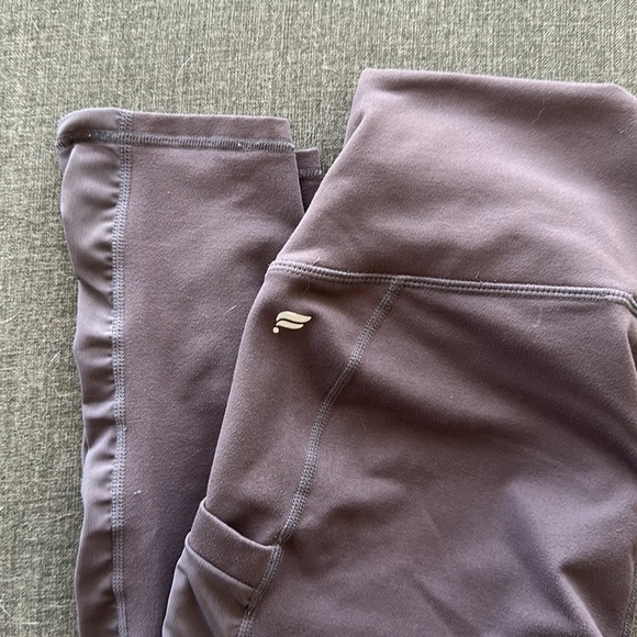 Fabletics leggings - Picture 2 of 4